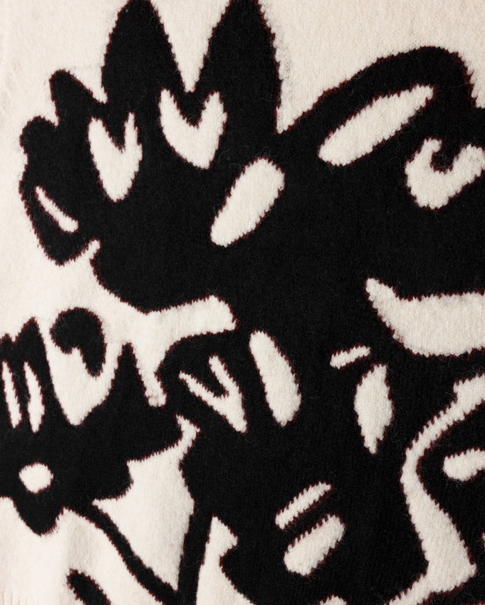 Crew Neck Graphic Knit Vest - Junees